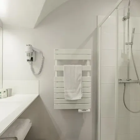 Aya, Moderne Dans Le Coeur Du Village Apartamento