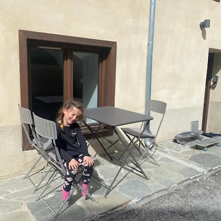 Aya, Moderne Dans Le Coeur Du Village Apartamento *